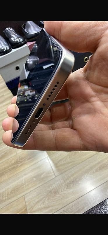 tab 15: Məhsul: Smartfon (paslanmayan polad rəngli korpus, düzbucaqlı — 3