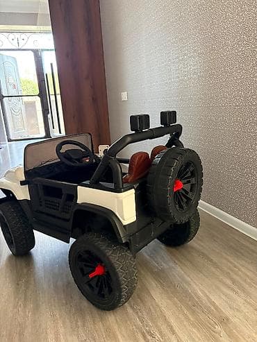 wrangler jeep: Uşaq üçün elektrikli off-road jeep tipli maşın - Korpus: ağ-qara — 6