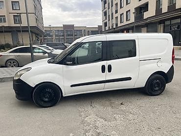 Fiat Doblo Cargo panelvan - Kuzov: ağ rəngli, sürgülü yan qapılar — 2