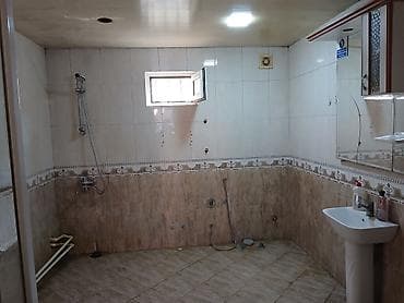 kiray: - 2 ayrı yataq otağı: hər otaqda tək nəfərlik dəmir çarpayılar — 4