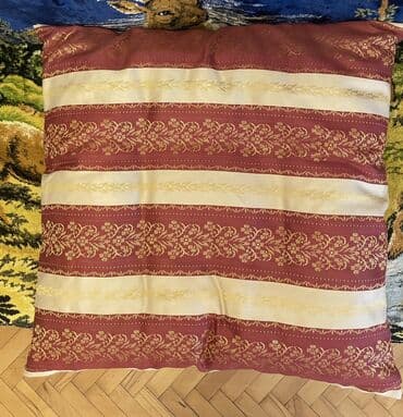 Dekorativ Yeni Yastıq, Ünvandan götürmə lalafo.az -da Dekorativ Yeni Yastıq, Ünvandan götürmə