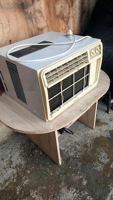 100 manatliq plansetler: Kansaner qiymeti 150 m — 2