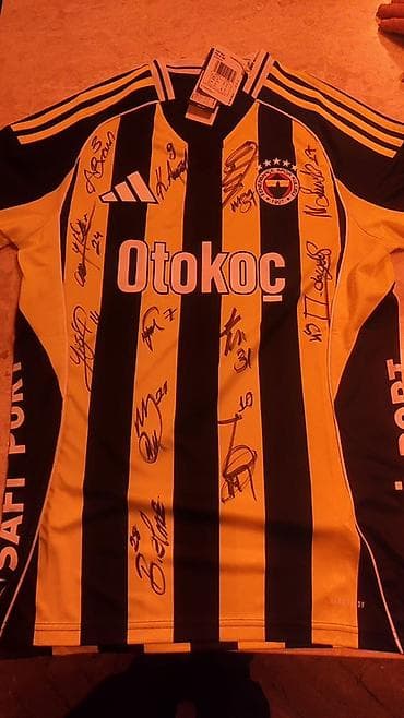 beşiktaş forma satışı: Məhsul: Fenerbahçe futbol forması (Adidas) Xüsusiyyətlər: - Rəng və — 1