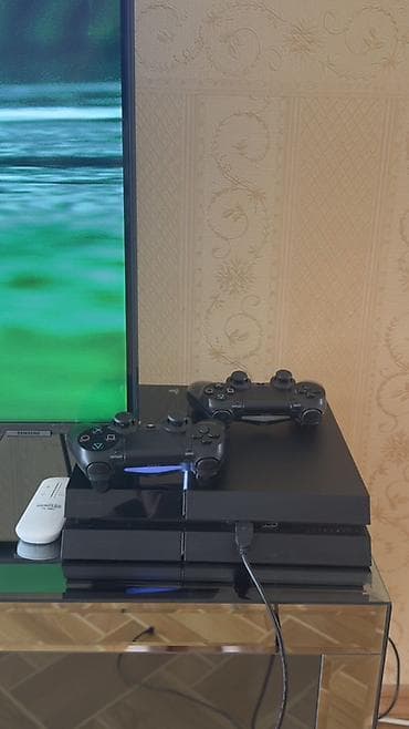 playstatio: Sony PlayStation 4 (PS4) oyun konsolu Hec bir problemi yoxdur 2 pultda — 2