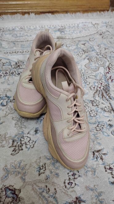 женские кроссовки reebok hexalite: Qadınlar üçün idman ayaqqabısı - Rəng: pudra/boz-bej tonlarında — 1