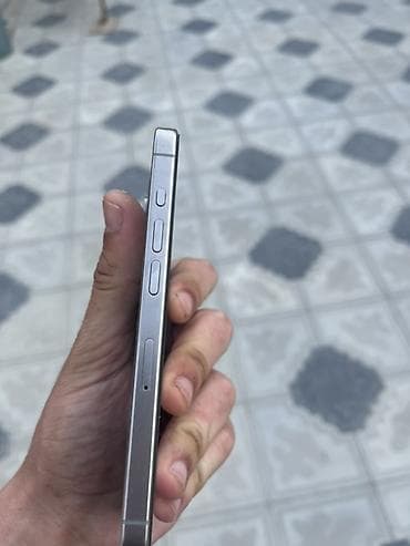 Elektronika: IPhone 15 Pro, 128 GB, Natural Titanium, Face ID — 5