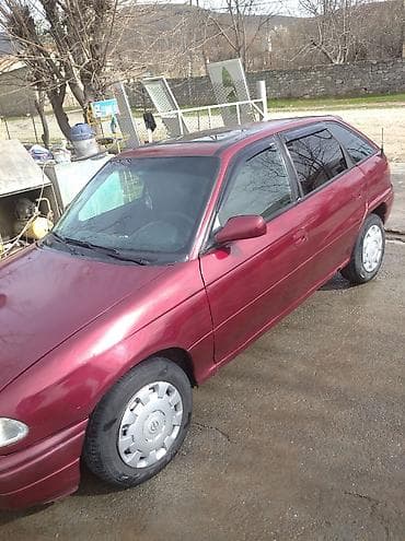 prius satışı: Opel Astra F hatchback, 5 qapı, tünd qırmızı rəng - Şüşələr: yan və — 4