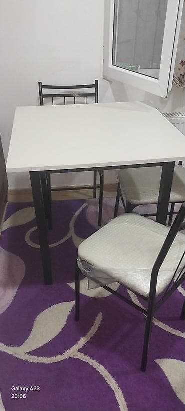 Mətbəx üçün kompozit masa və 4stul dəsti ağ qara irenk az işlenib 120 lalafo.az -da Mətbəx üçün kompozit masa və 4stul dəsti ağ qara irenk az işlenib 120