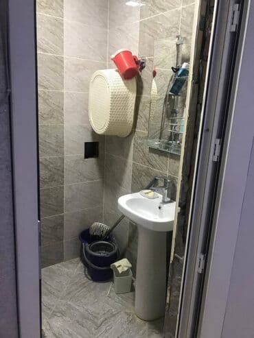 gunluk evler ucuz: Gənclik metrosunun yaxınlığında 16 mertebeli binanın 3-cü mərtəbəsində — 6