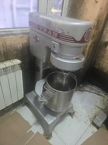 Mikser 20 kqliq 2 qazan 3 basliqli tam islekdir hec bir problemi