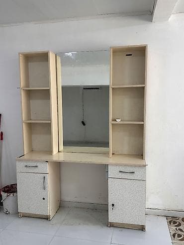 sac kəsimi ucun masa: İşlənmiş, Saş kəsimi üçün masa, Güzgülü — 2