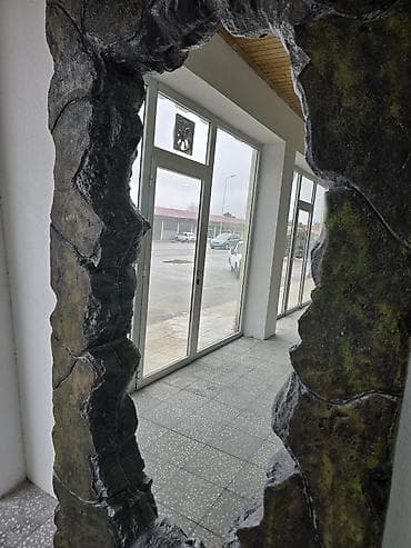 şaxta baba sekli: Dekorativ “qaya” üslubunda portal/keçid çərçivəli güzgü.Təmiz əl — 1