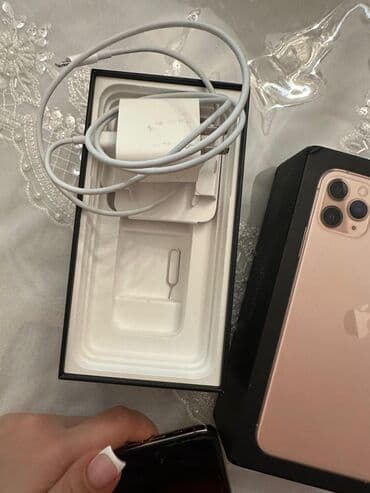 telefon aliram: IPhone 11 Pro, Qızılı, Simsiz şarj — 2