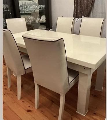 qədimi stul: Masa və oturacaqlar — 1