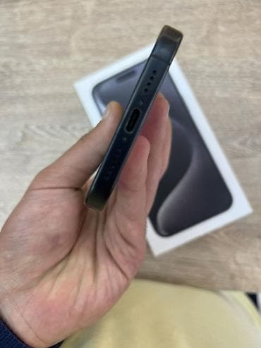 15 pro max titanium: IPhone 15 Pro, Black Titanium, Simsiz şarj — 6