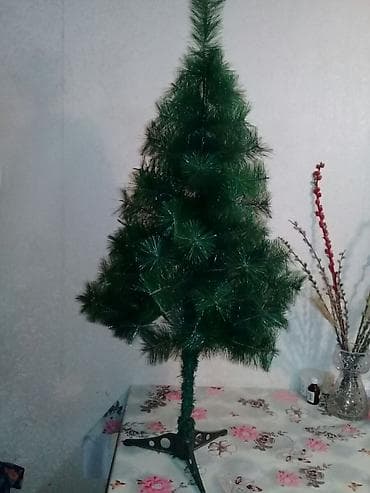 gozel agac sekilleri: Yolka bəzəklər ilə bir yerdə — 1