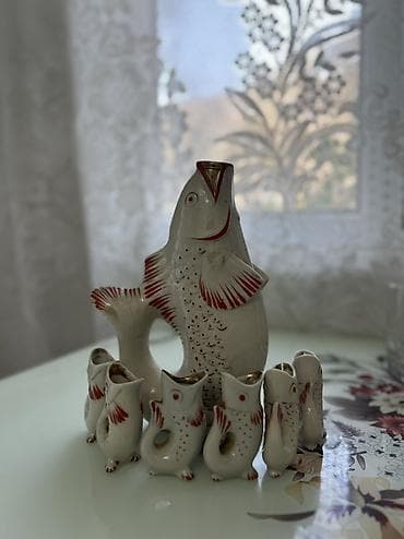 Porcelan “balıq” dəstı – sürahi və qədəhlər - Material: parlaq şirli