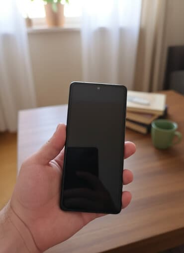 samsung a 53: Gamer Poco F4 GT 12 ram 256 GB İdeal Vezyetde Hecbir Problemi Yoxdur — 1