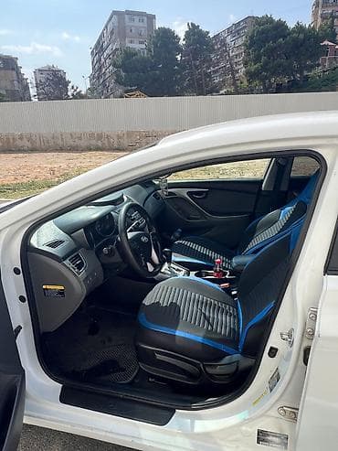 elantra led: Hyundai Elantra (MD) sedan – ağ rəng. Xarici və texniki — 10