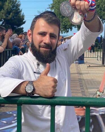 suşi ustası: Aşpaz Soyuq sex. Təcrübəli — 2