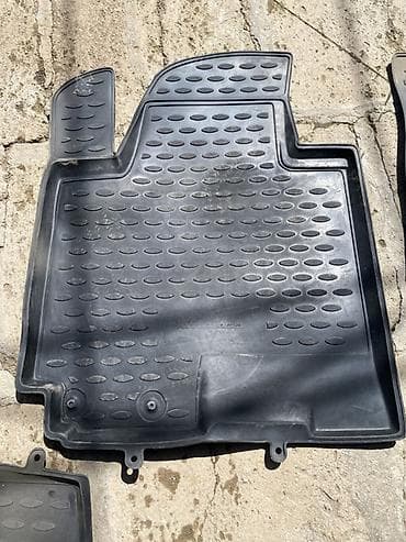 qazel sernişin: Avtomobil üçün ayaqaltı, Rezin, SUV/krossover tipli avtomobillər — 2