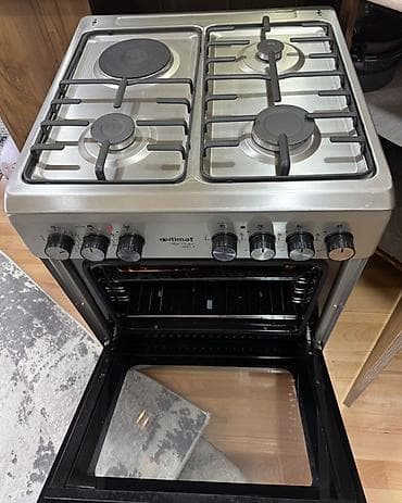 pec: 1 ədəd zal qapısı 120;2, 3ədəd 2;80, 2 ədəd 60;2 qapıların birinin — 9