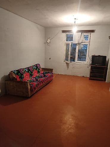 ev axtaram: Koroğlu Böyükşor qəsəbəsində yerləşən köhnə həyət evi – 4 otaq — 2