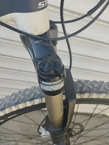 Velosipedlər: Stels Navigator 930 dağ velosipedi - Gövdə: yüngül alüminium, idman — 2