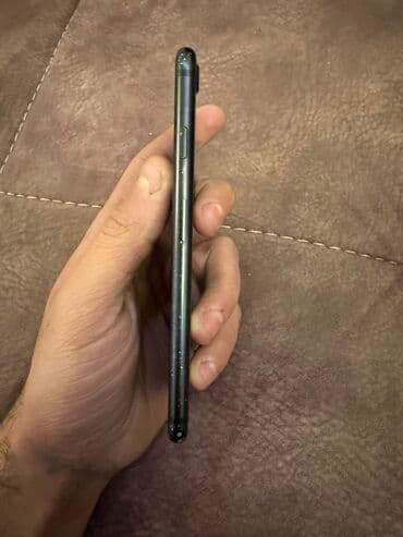 Компьютеры, ноутбуки и планшеты: IPhone 7, Черный, Отпечаток пальца — 5