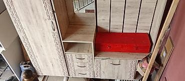 İşlənmiş, 1 qapı, Güzgülü, Digər rəng, Digər material, Açılan, Düz dolab