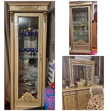 otaq qapi: Klassik dizaynlı qonaq otağı mebeli dəsti. Tərkibi: - Şüşə vitrini — 1