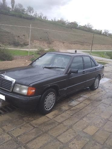 mercedes w203 radiator: Mercedes-Benz 190: 2 l | 1990 il Sedan — 10