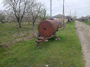 su ceni 2 ton: Traktor qoşqusu üçün metal çən-araba - Silindrik metal çən, qoşqu — 2