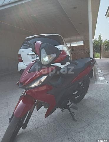 avto rullar: Qırmızı rəngli şəhər tipli skuter/moped - Agressiv dizaynlı — 3