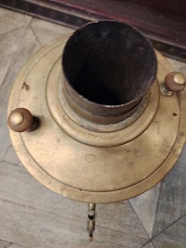 simovar: Antik mis samovar - Material: tam mis gövdə və qapaq, taxta — 2