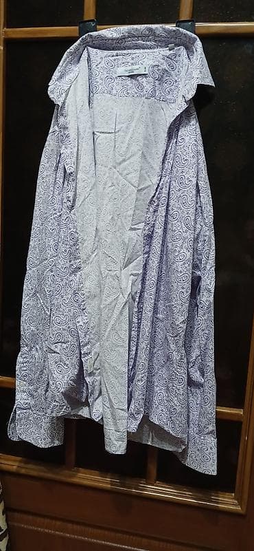 köynəy: Kisi koyneyi 2 defe geynilib teze kimidi hec bir problemi yoxdu. Baha — 4