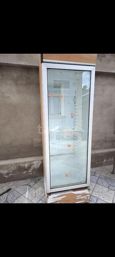 Cinar firması Su soyuducusu 280 Azn.Ölçü 60x60x210 sm. Tam işləkdir