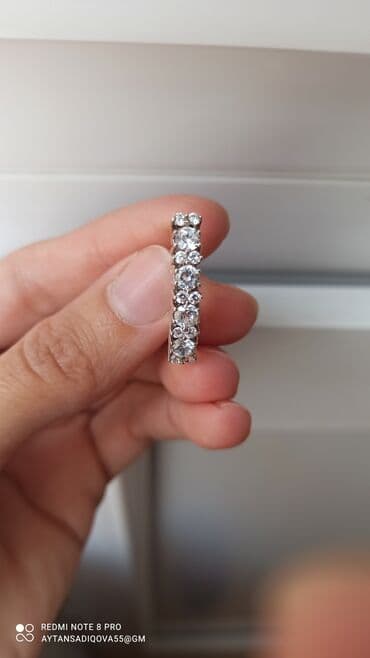 qizil halqa sirqalar: Sırğa, Ünvandan götürmə — 5