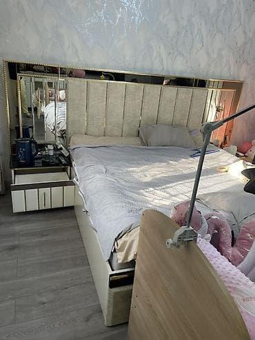 qapi seyf: Masa və oturacaqlar — 8