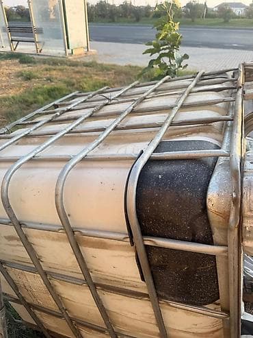 IBC konteyner (1000 L) - Həcm: təxminən 1000 litr - Material: iç — 4