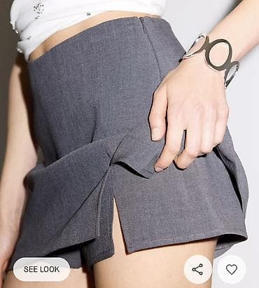 Шорты: Qadın mini şort-ətək (skort) – tünd boz rəng Stradivariusdan 50azn — 2