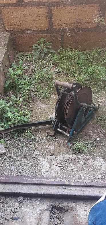 əl alətləri: Mexaniki əl vinçi (çəkmə qurğusu) - Güclü polad karkaslı, əl ilə — 1