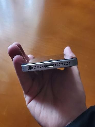 philips xenium x525: IPhone 5s, 16 GB, Space Gray — 3