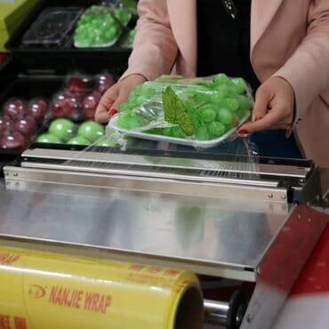 Avtoservis avadanlıqları: Strec aparati Stric aparatı (Paketleyen) Model:FHW-450A Cox — 4