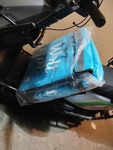 Salam Böyük sumka salafan 25 AZN Orta sumka az işlənmiş səliqəli 20 — 1