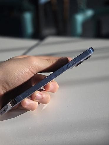 Powerbanklar: IPhone 13 Pro Max, 256 GB, Sierra Blue, Simsiz şarj, Face ID — 6