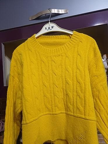 cins kurtqa: Parlaq sarı rəngdə toxunma sviter - Model: S&B Wear askılıqda — 1