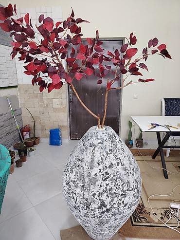 ev ucun aboylar: Dekorativ böyük kompozisiya – süni ağac və daş effektli iri vaza - — 1