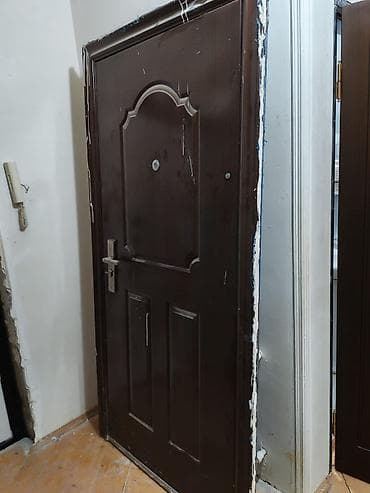 Декоративные панели для стен: Daxili giriş qapısı – qəhvəyi rəngdə, klassik panelli dizayn — 2