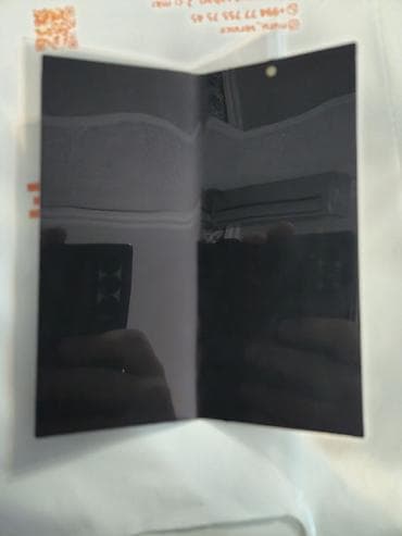 telefonun: Samsung Z Fold 6 üstdənçıxma ekranı tam işlək,aşağı hissəsində xırda — 4